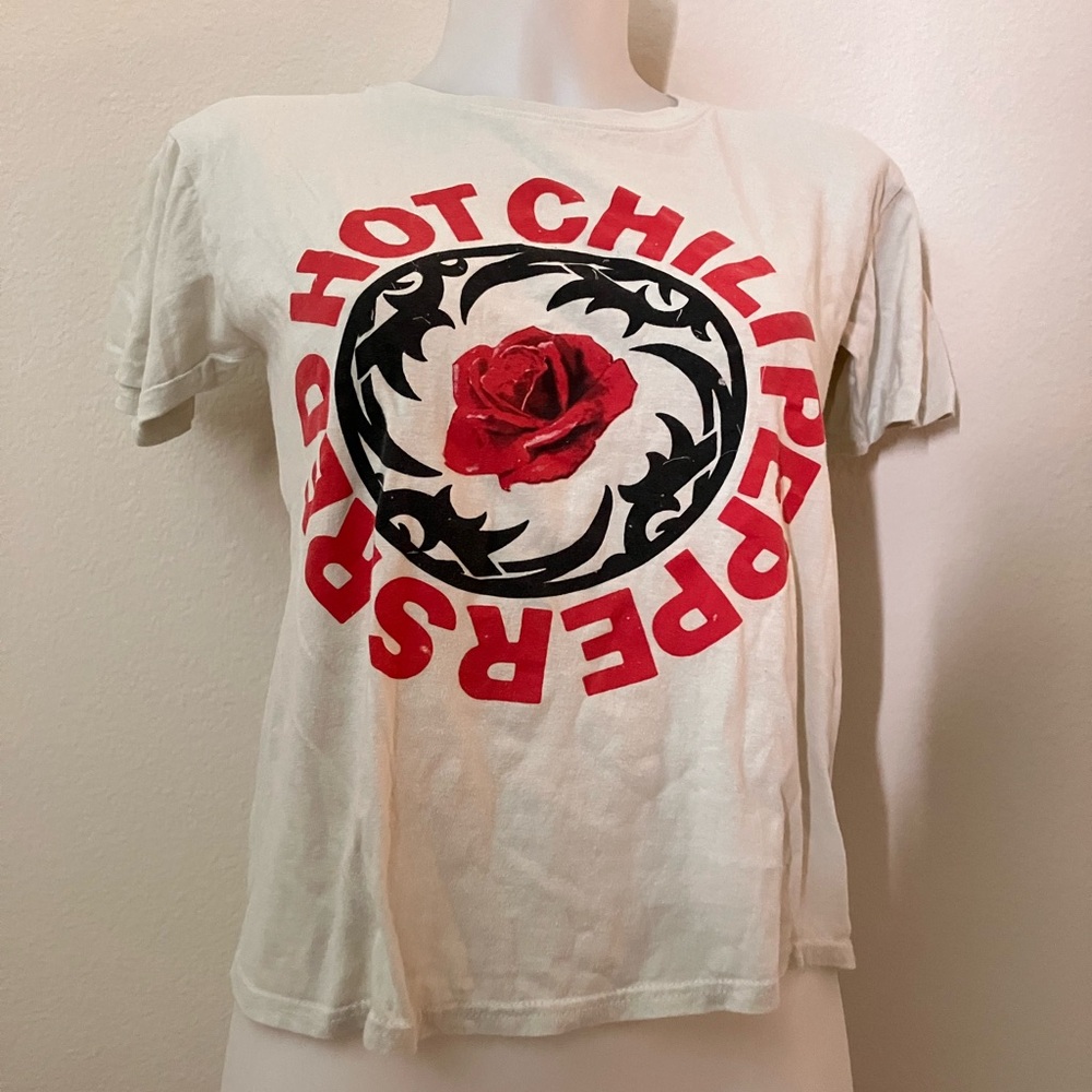 Red Hot Chili Peppers t-Shirt! - Picture 2 of 4